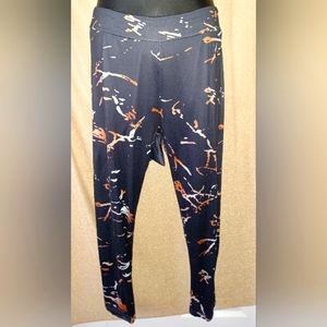 Nice pair of scratchy pants with the bow in the back..  size XL